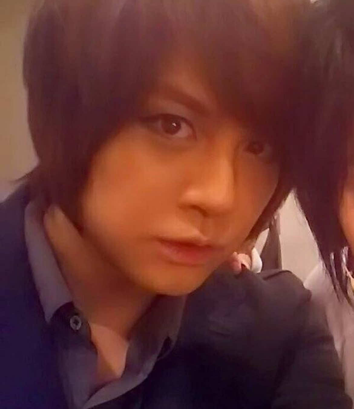 @𝜗𝜚 ┈ light yagami 。