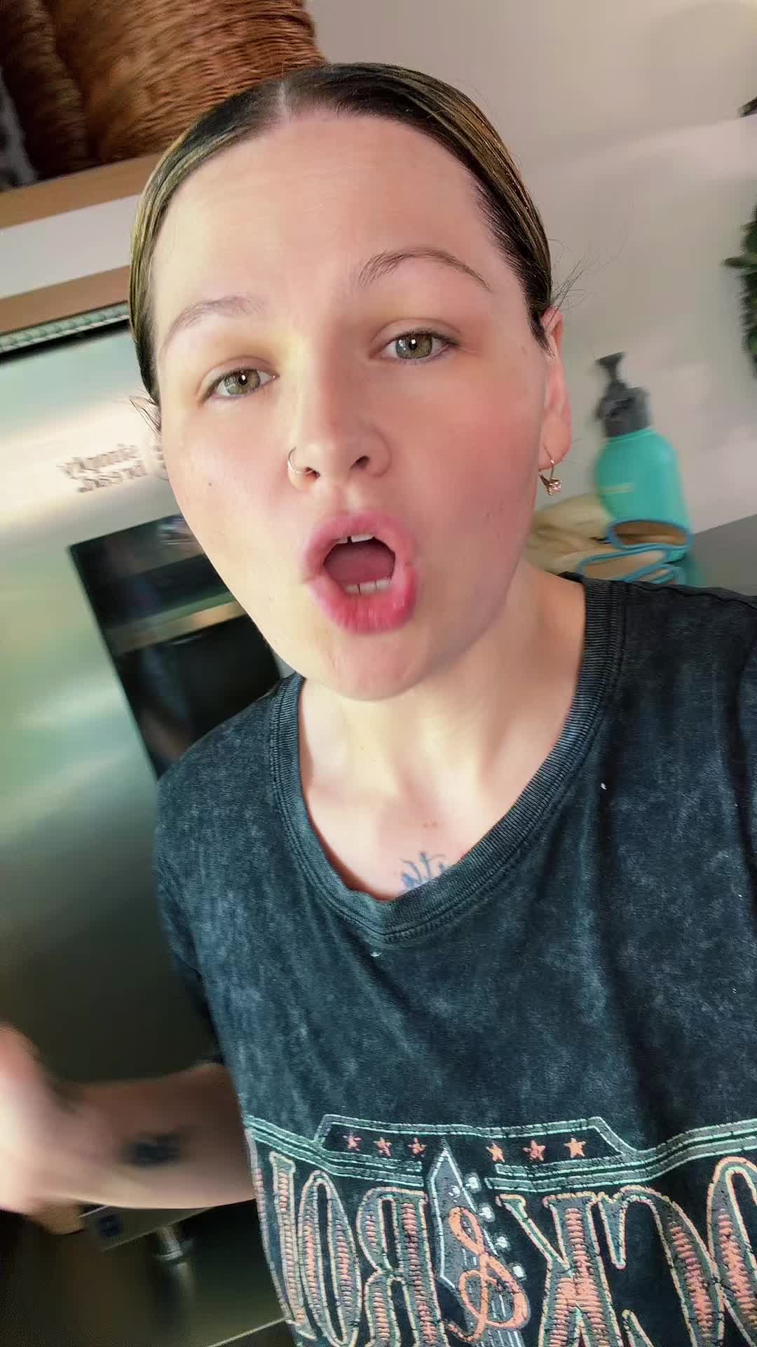 @alimakesbread
