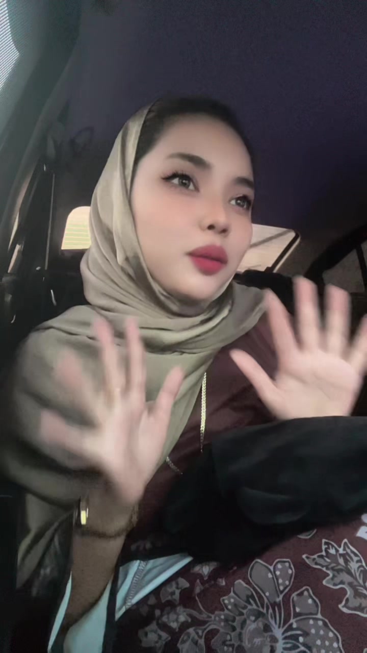 @Y4Y401_