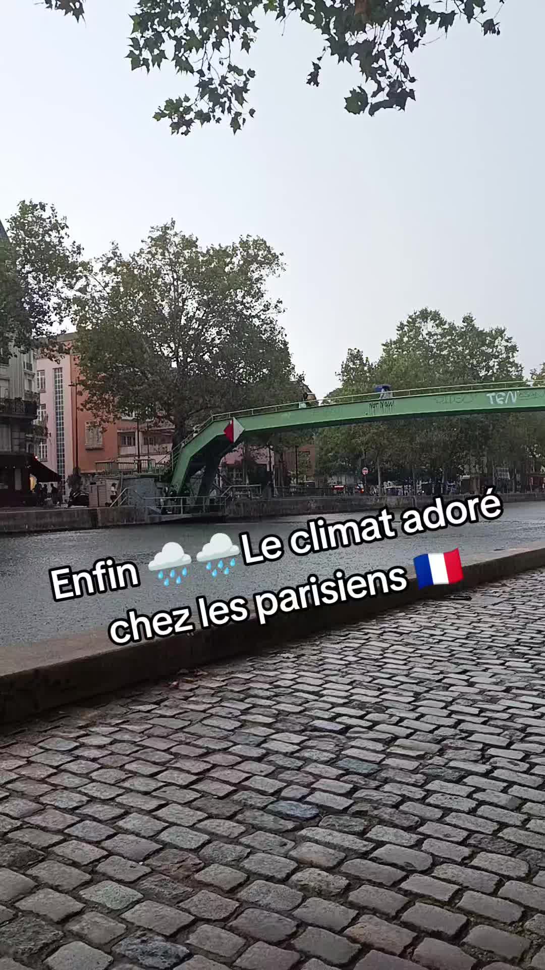 @AQvayli ni a Paris 🇨🇵🇩🇿💚♓
