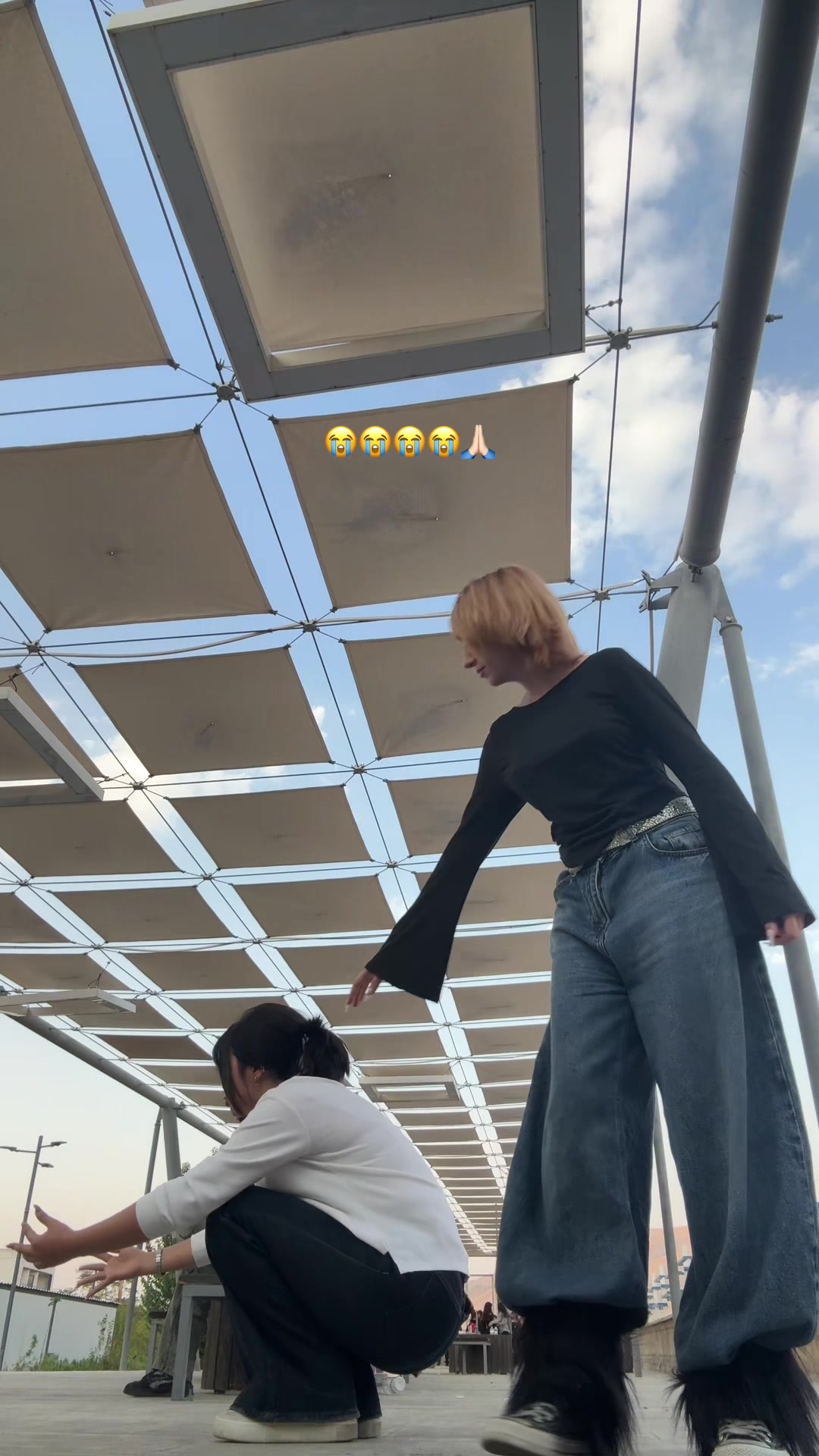 @Sari