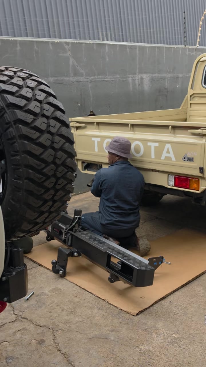 @Robot Auto 4x4 Customs