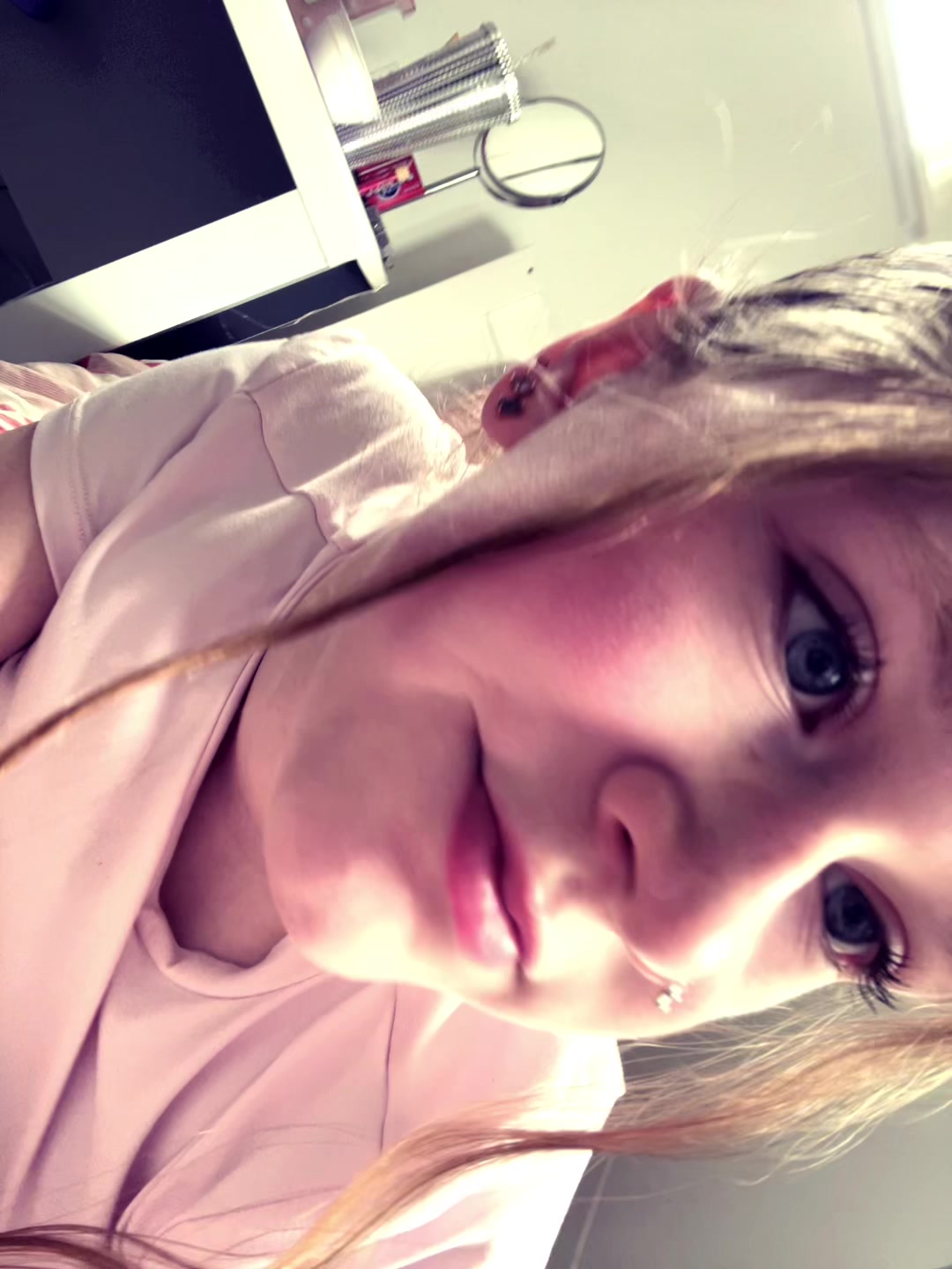 @Ellie's Spam ๐
