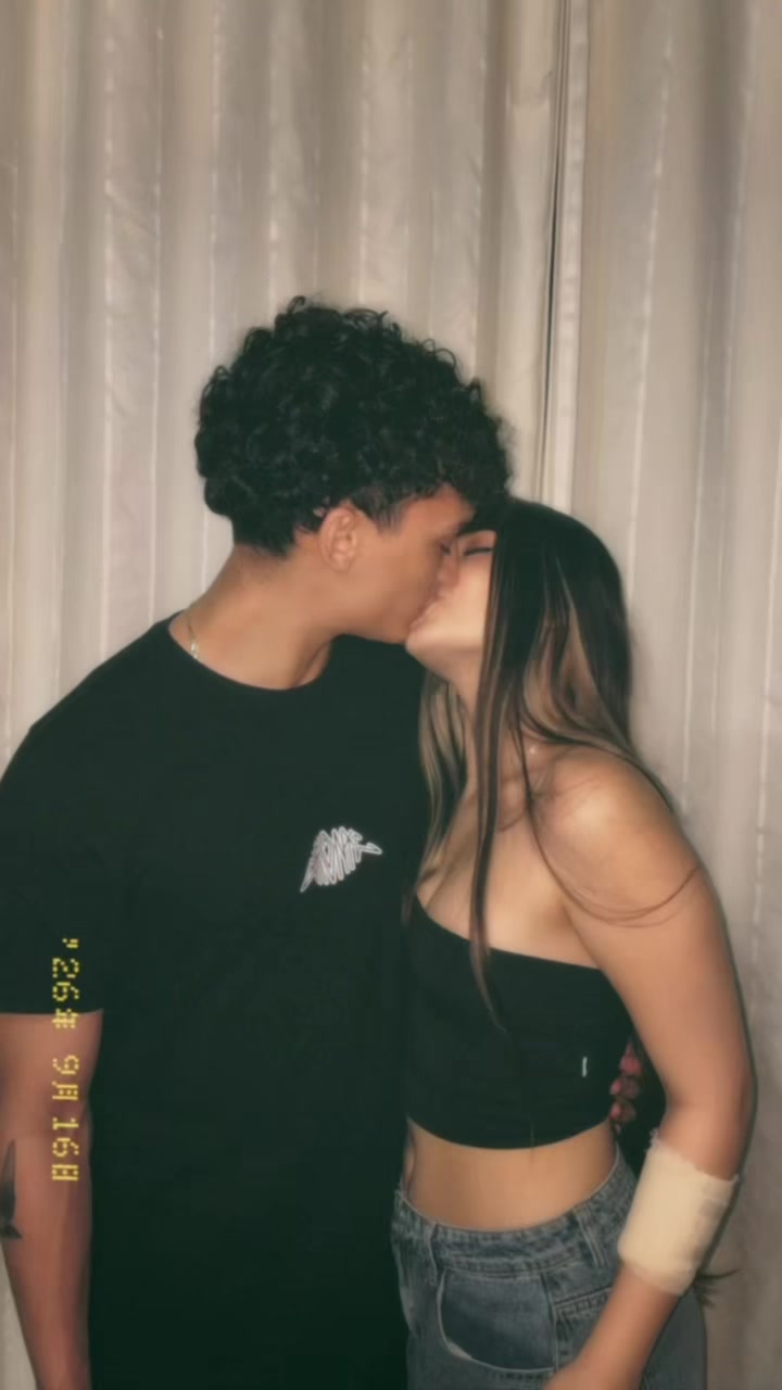 @Ellazoka