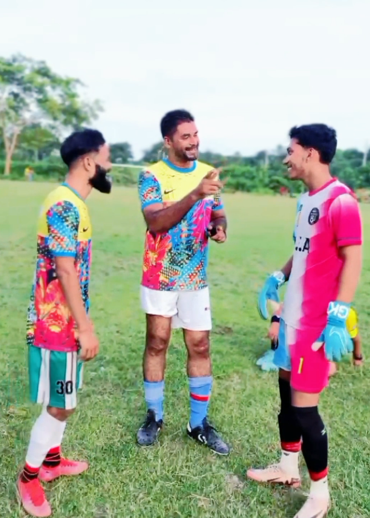 @🔵 Footballer Leo Gazi 10 🇧🇩