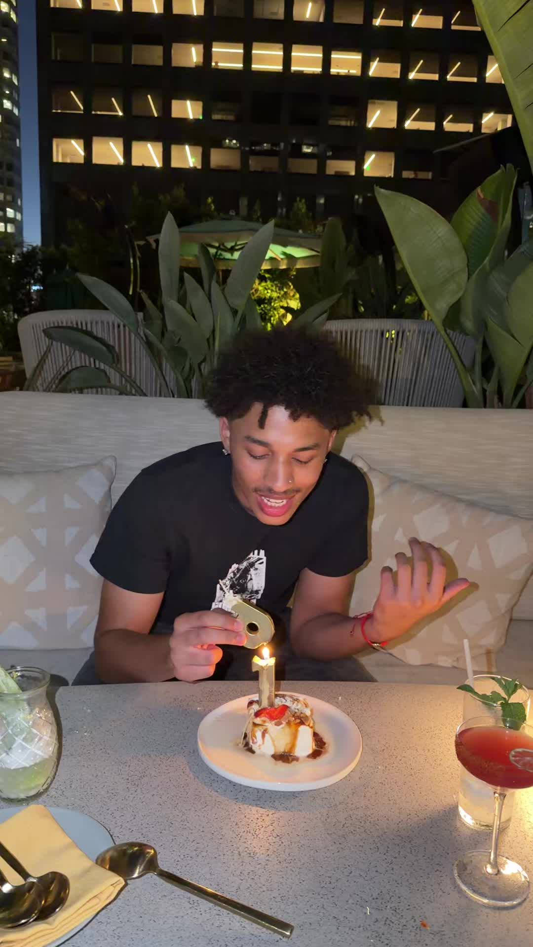 @Yas