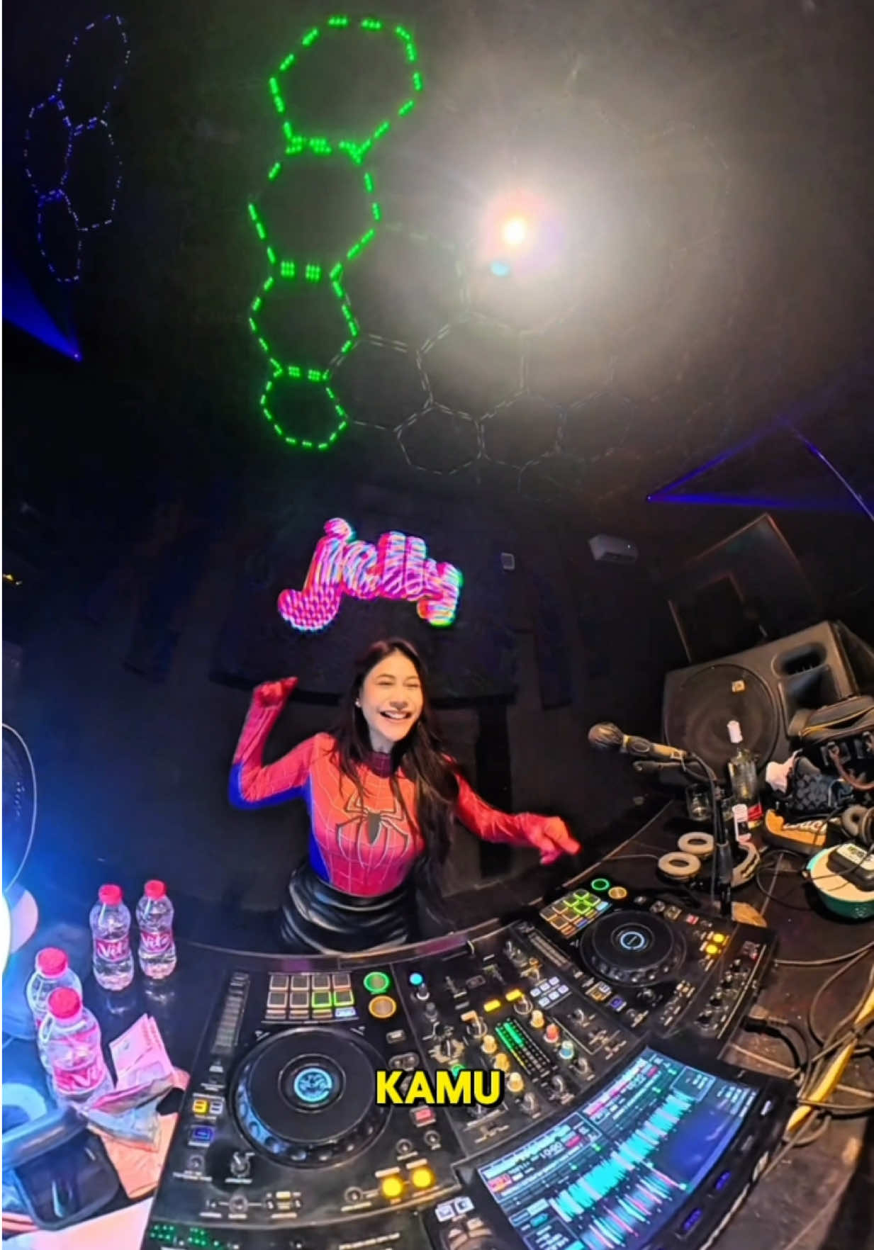 @DJ JELLY