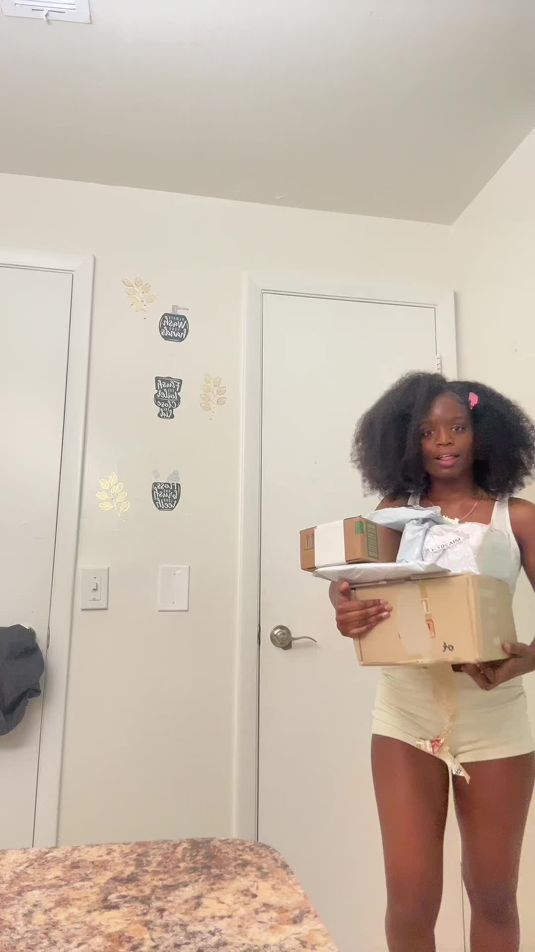 @YouTube: JameriaMarie