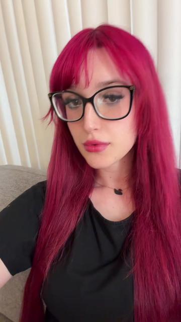 @itslarissatrishelle