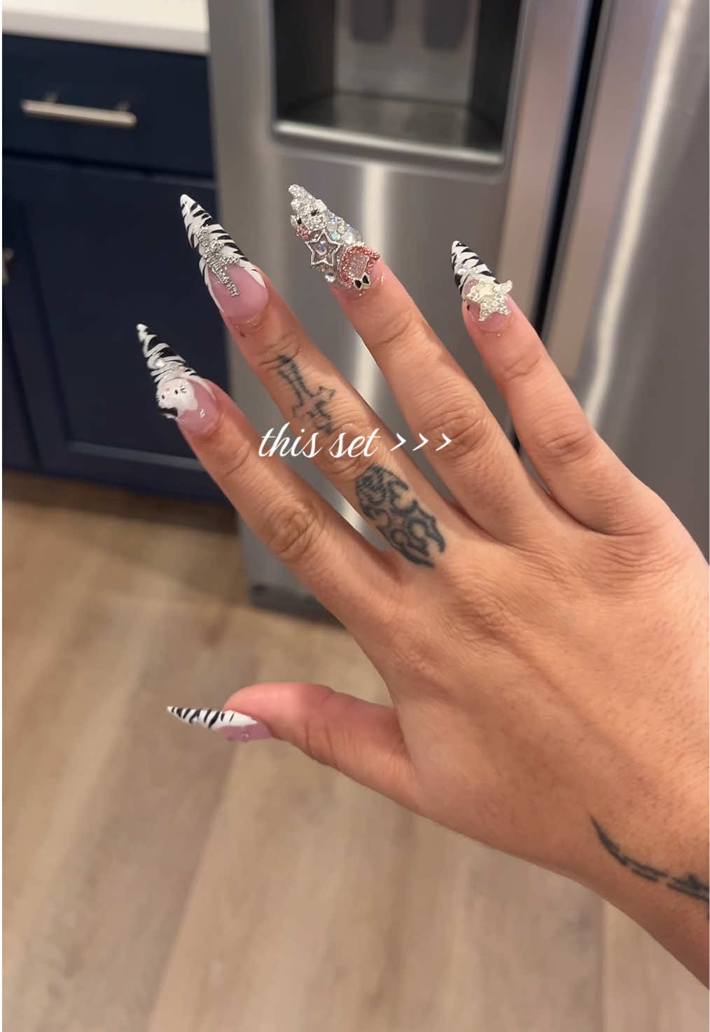 @nailsforangelz