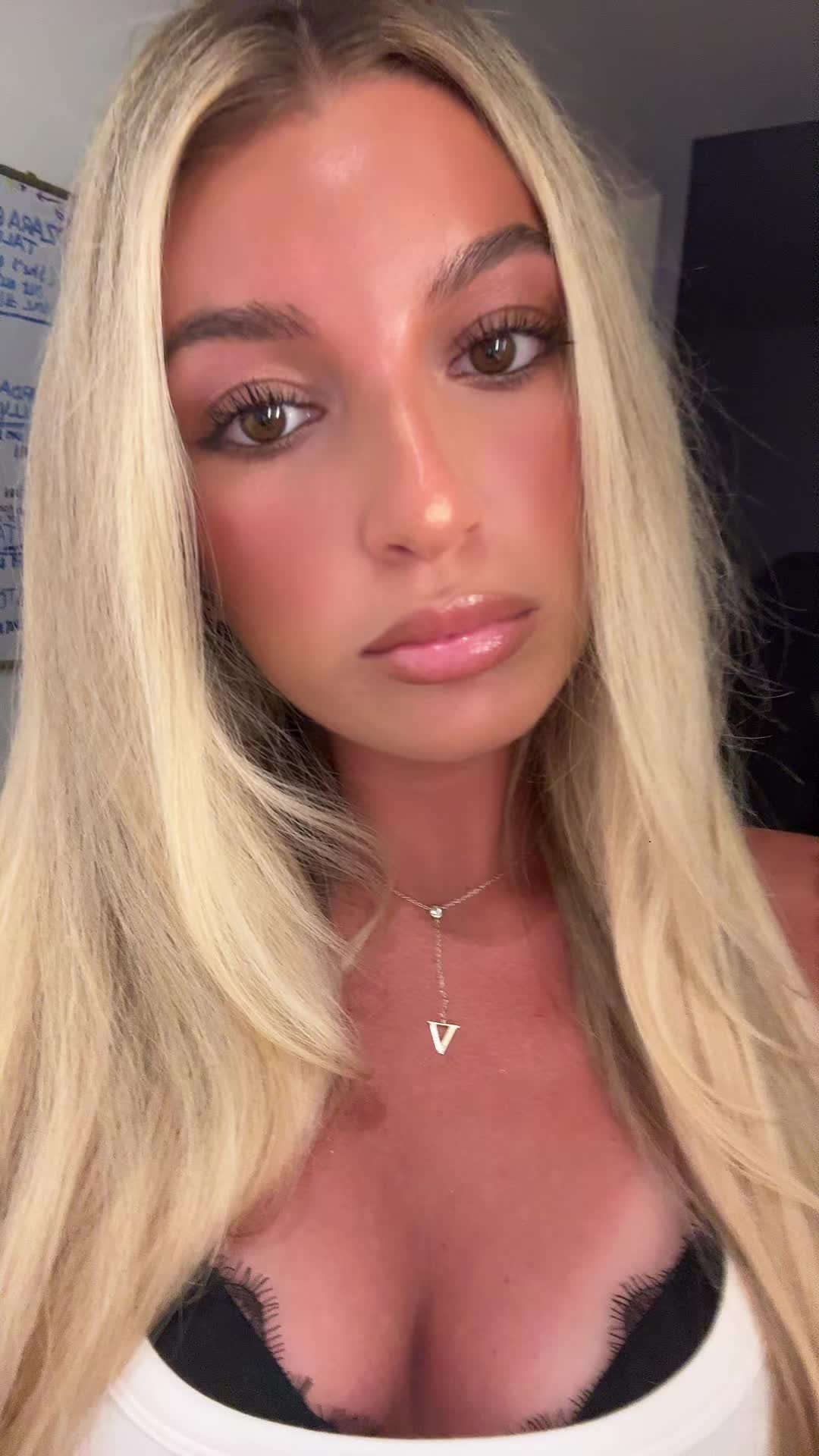 @Hi