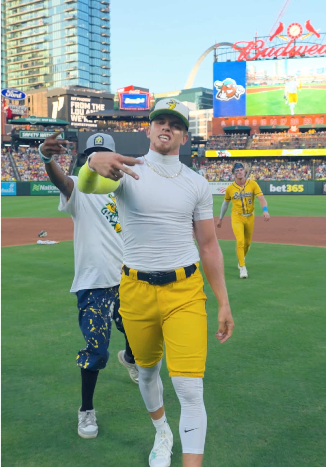 @thesavbananas