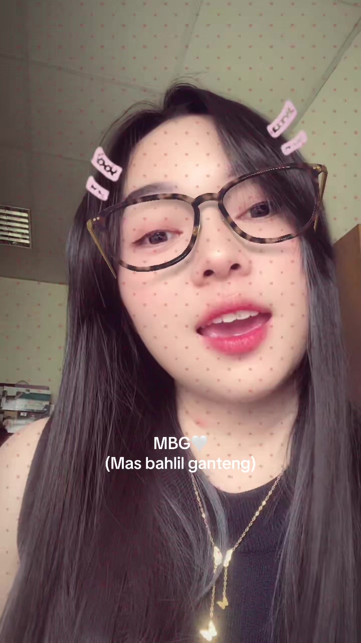 @𝐴𝑛𝑎𝑛𝑑𝑎_𝑦𝑢𝑙𝑦916