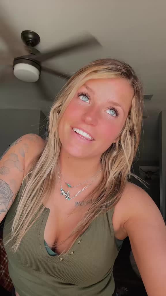 @🥹😋