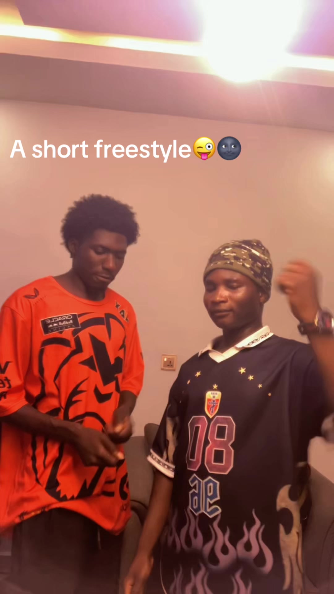 @𝕁𝕦𝕤𝕥 𝔻𝕖𝕖 𝔹𝕠𝕚!💰💭