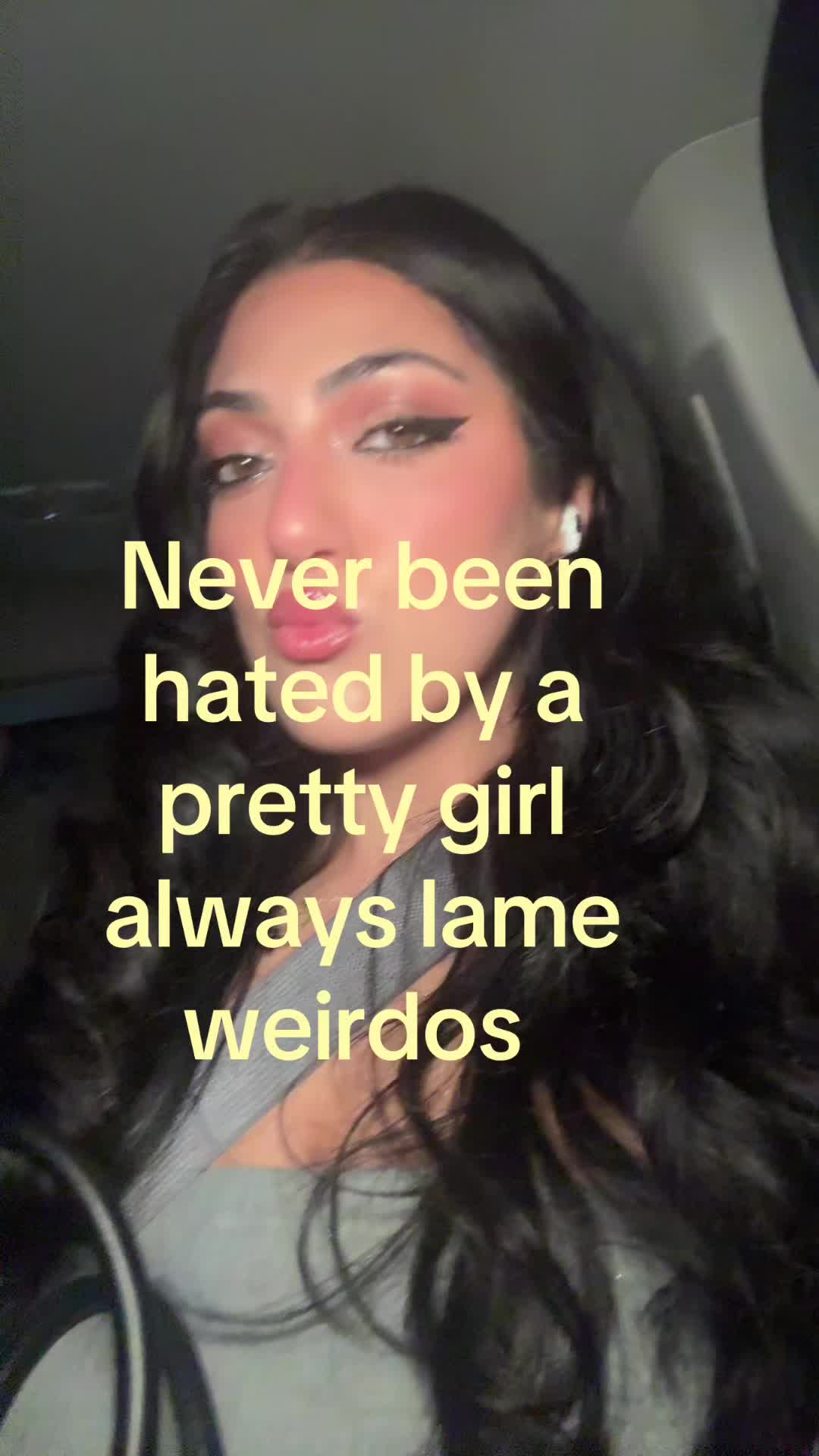 @Tina Angelina| UGC