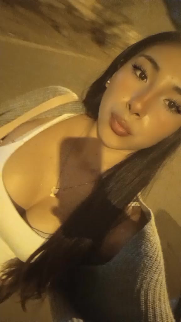 @Lorena Chavez 🎀