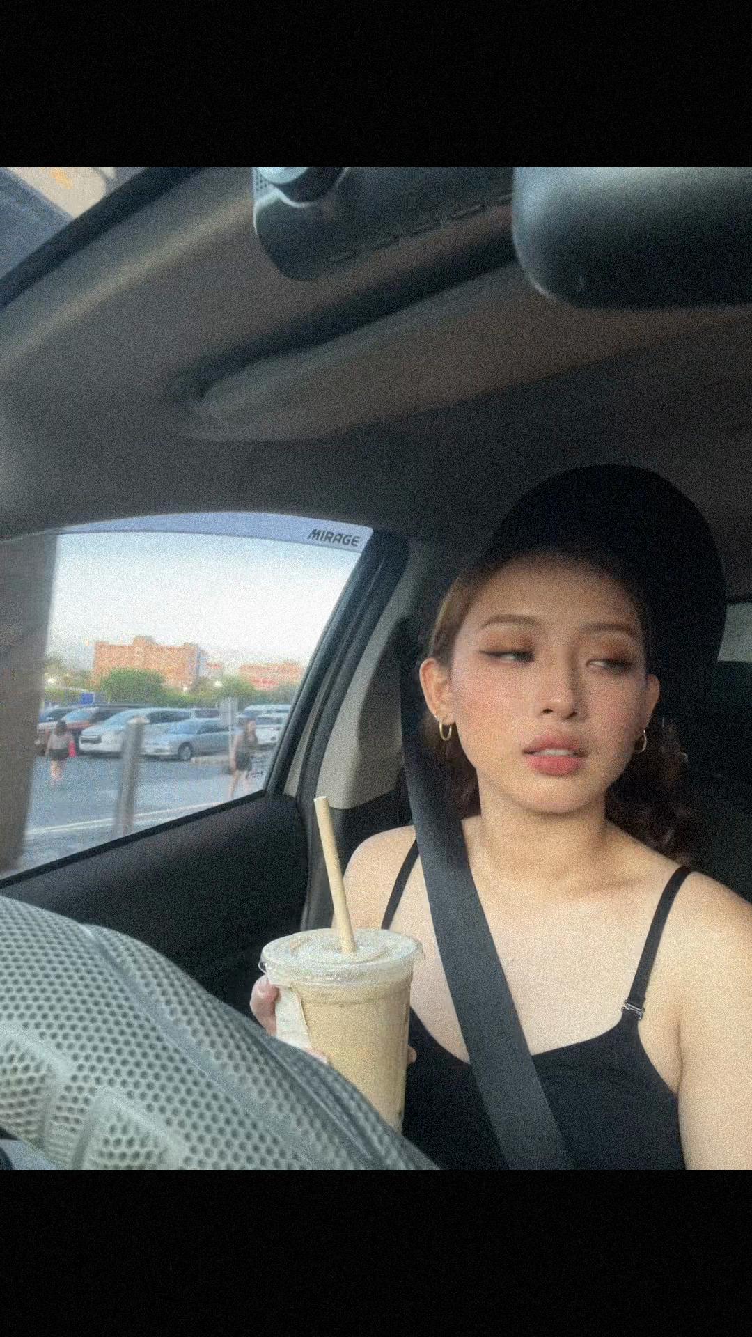 @Itscrisa on ig