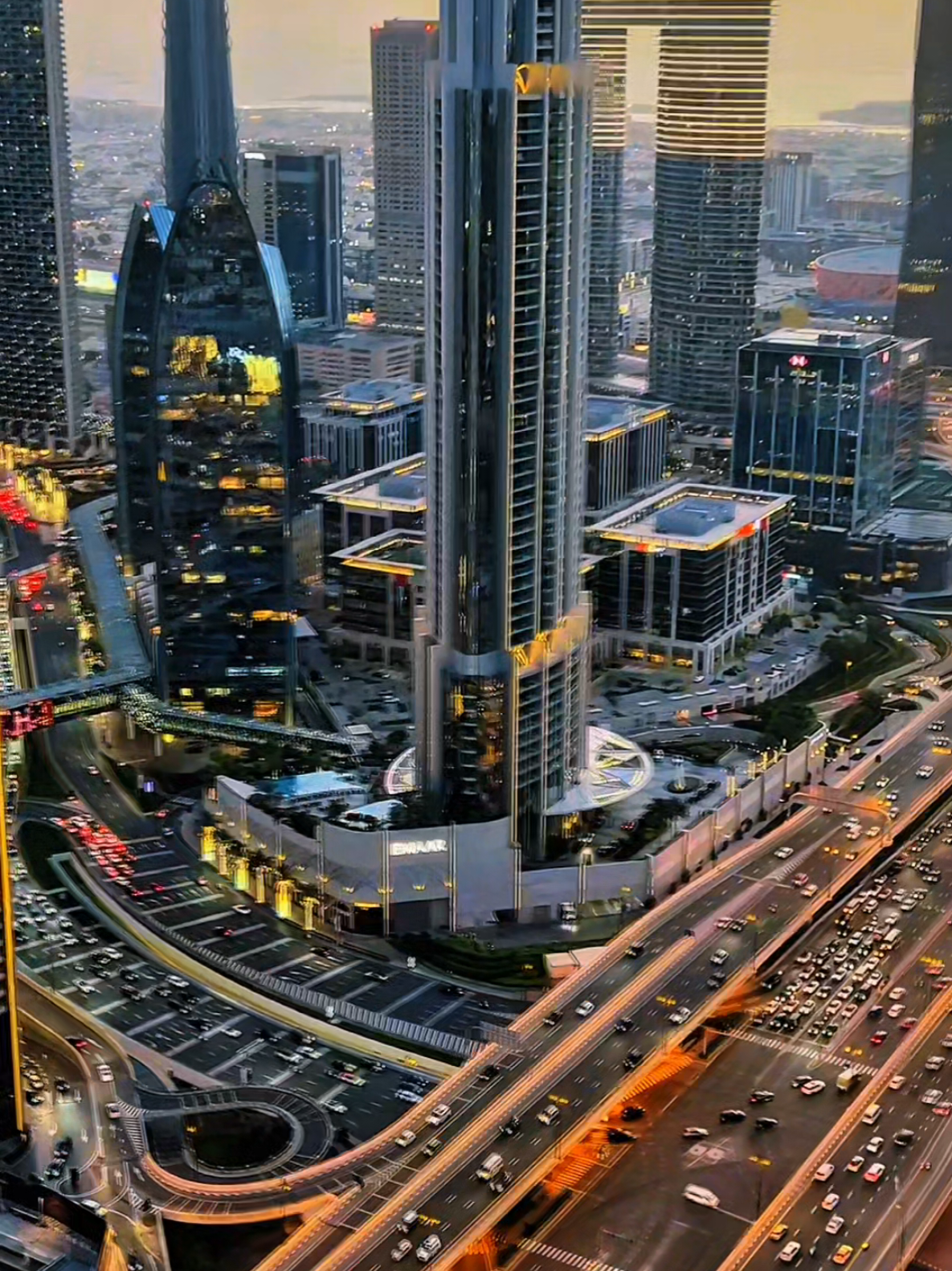 @dubai