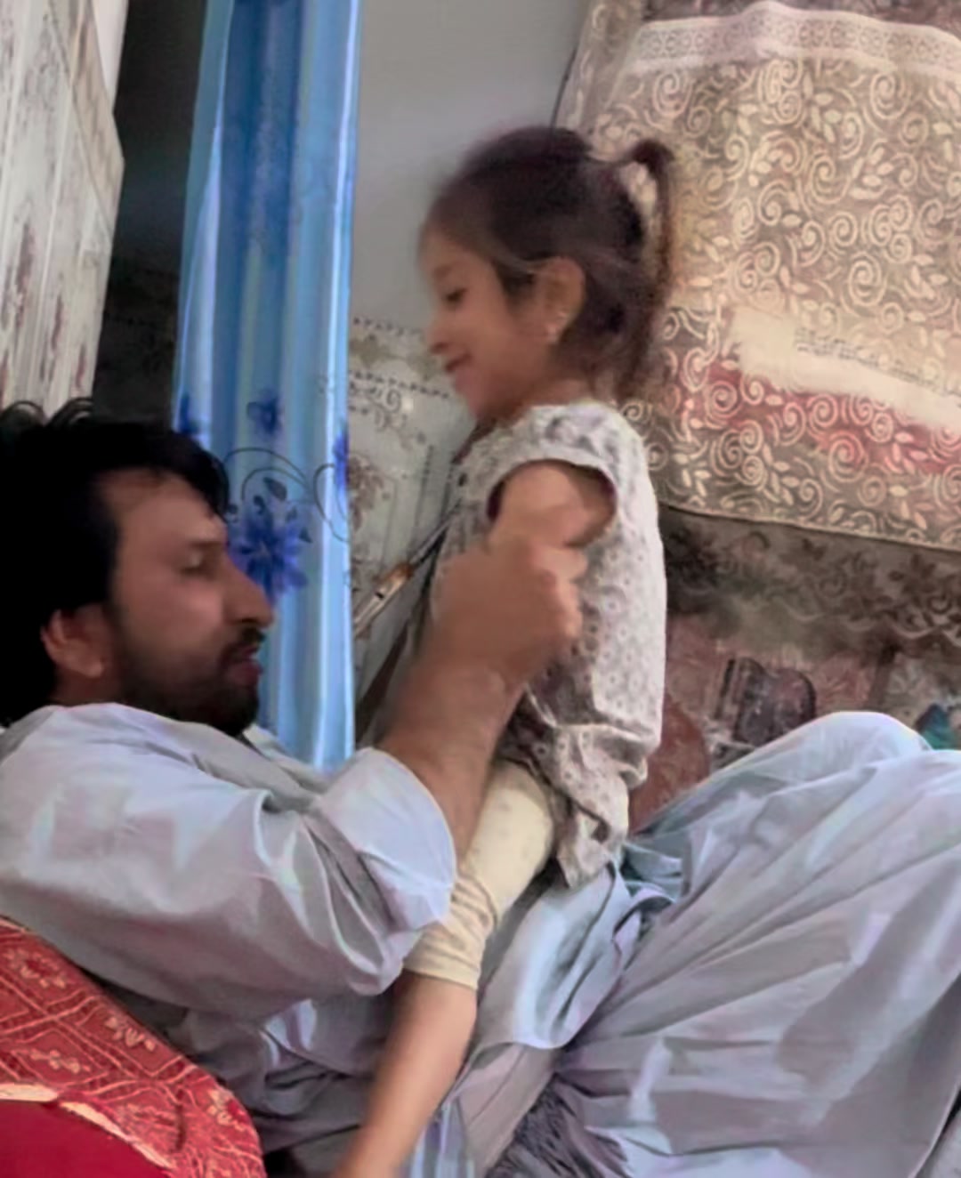 @Rahmdil Saba