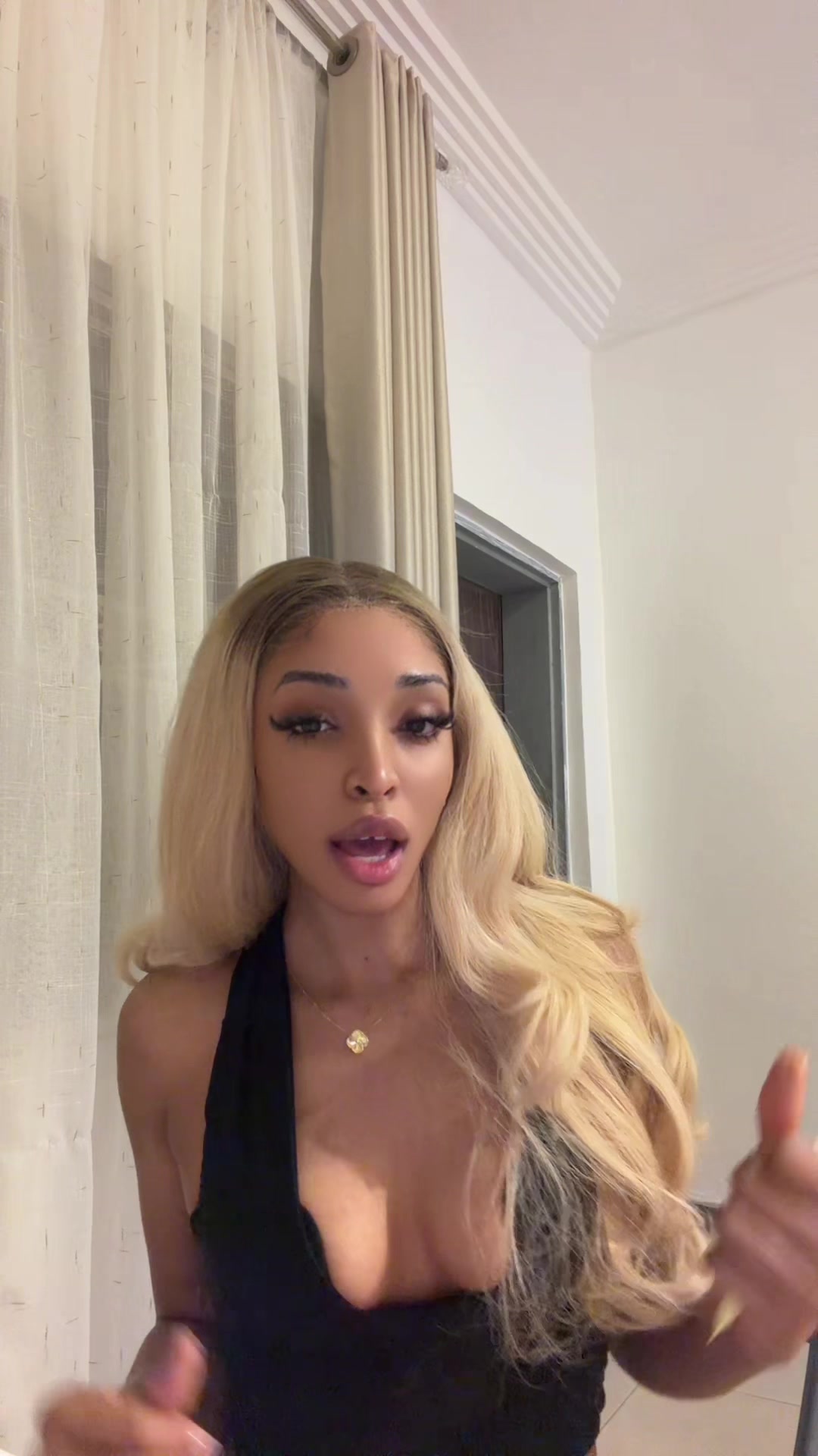 @Riri🦋