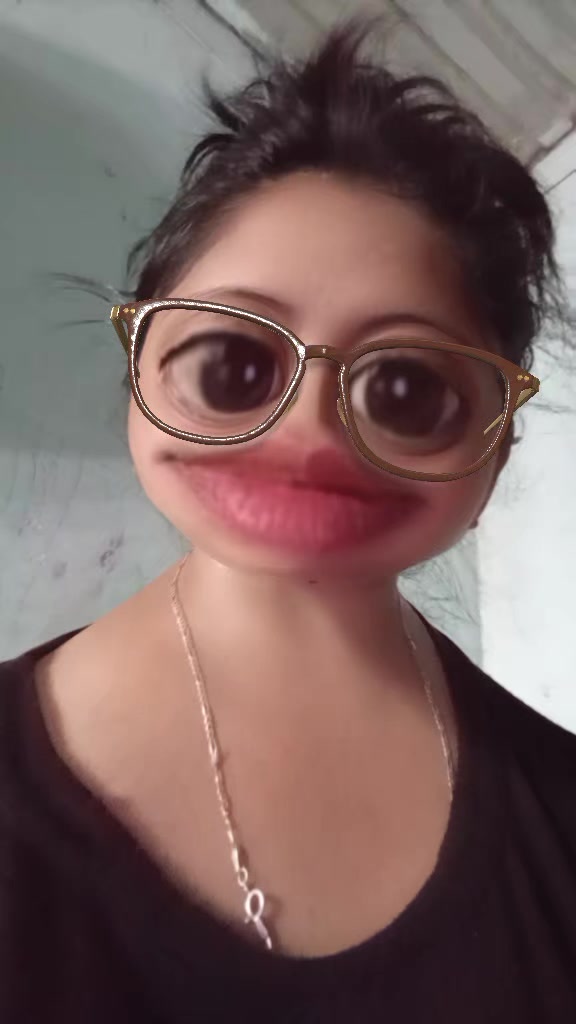 @🕊️🫡👻Nay🚂