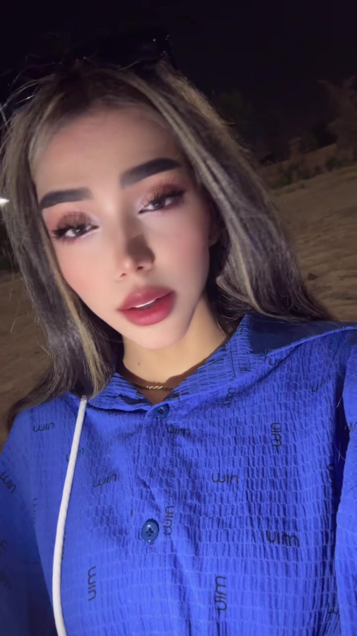 @Melikafarahani