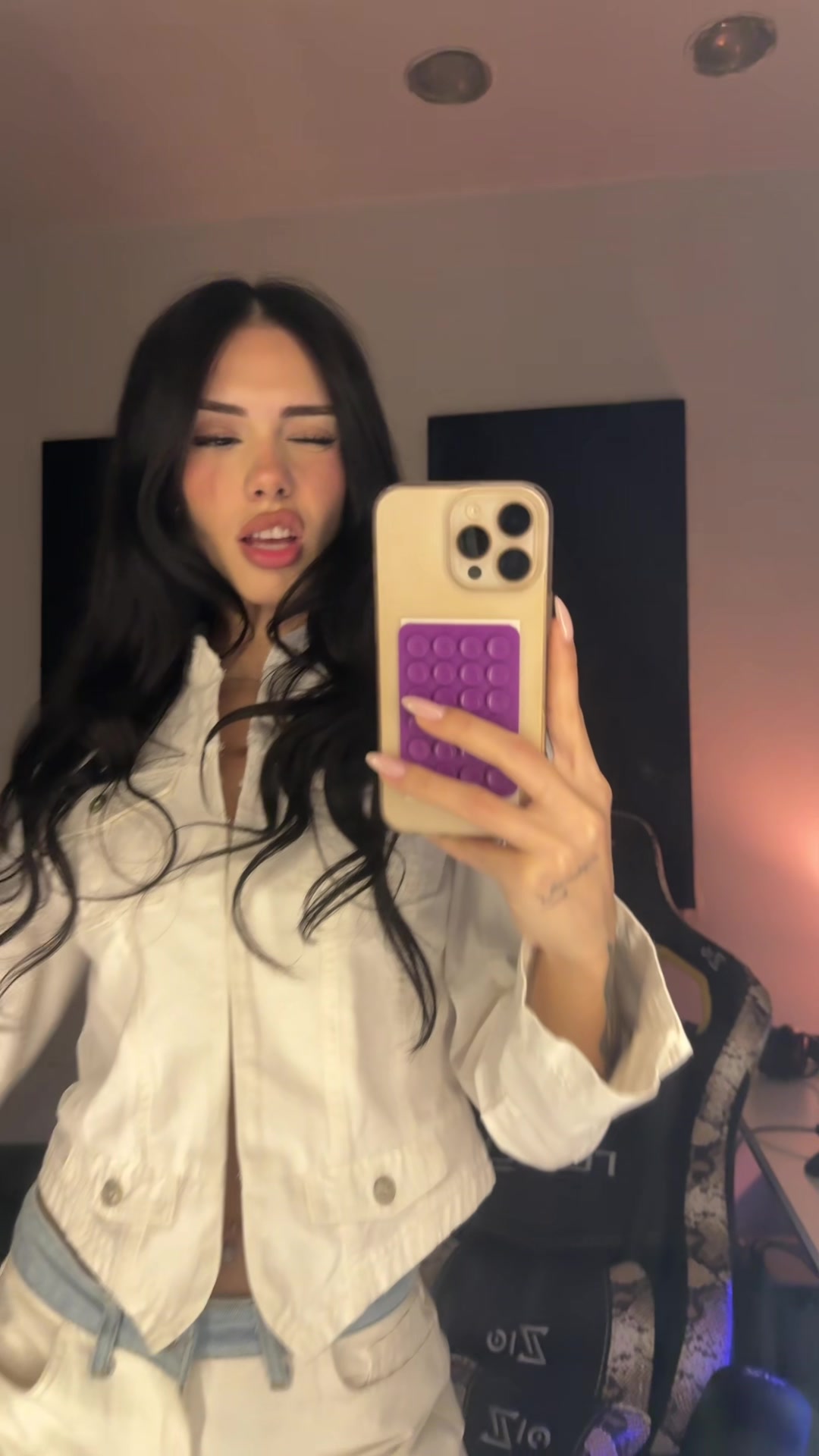 @Mina Çalışkan