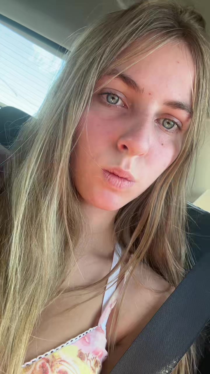 @LivingD£@dGirl