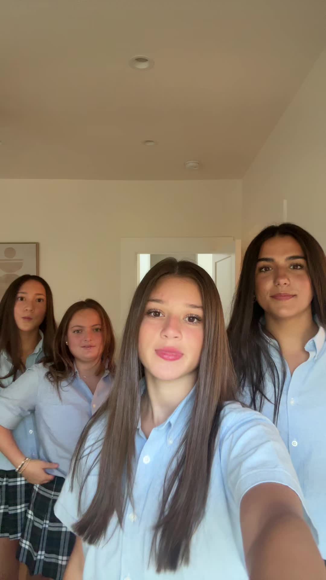 @Ava De Leon💚