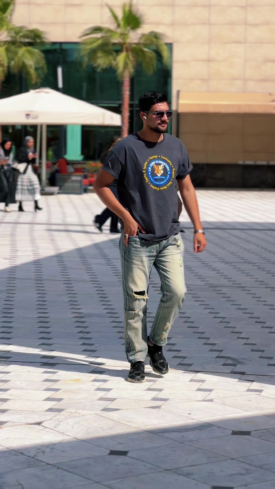 @عبوسي السيد
