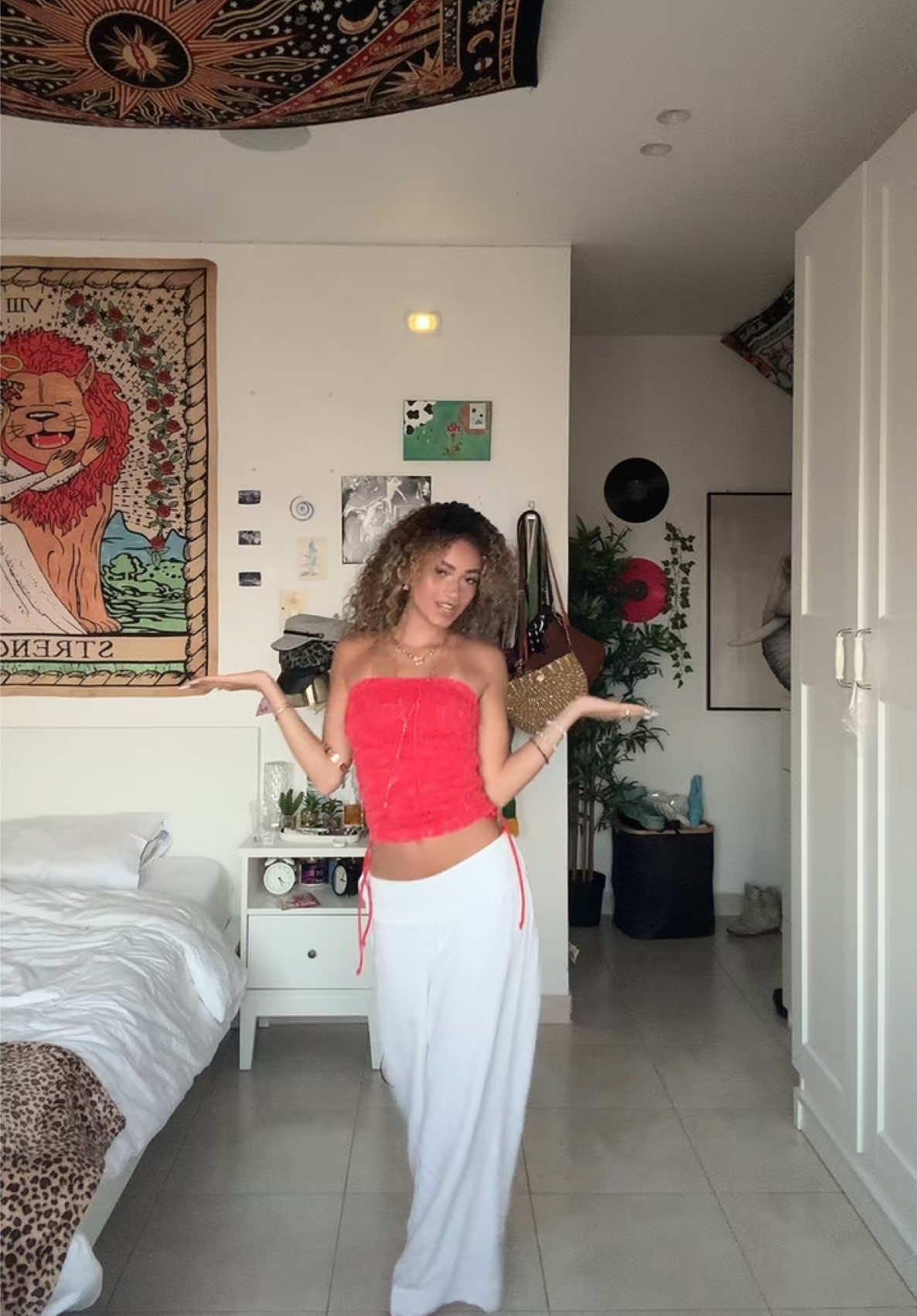 @تاليا