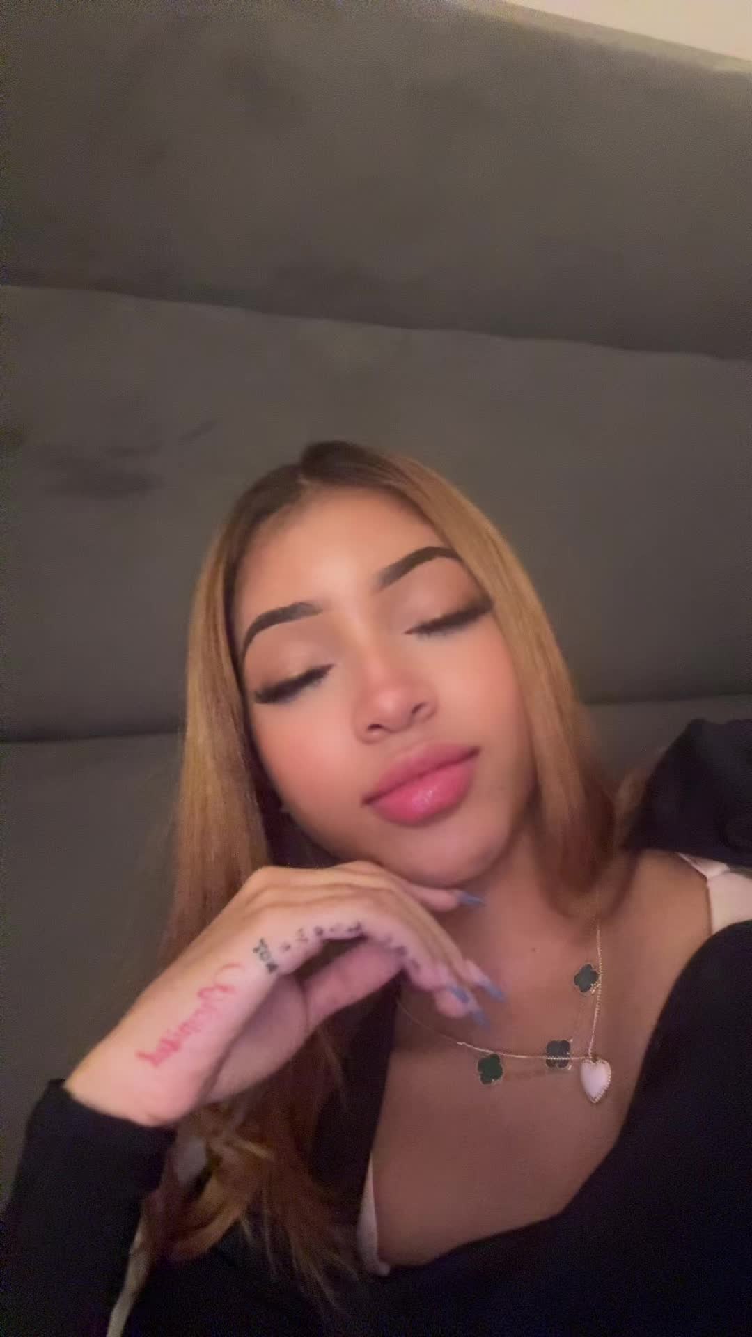 @𝐎𝐍𝐋𝐘 𝐈𝐍𝐃𝐈𝐀 !