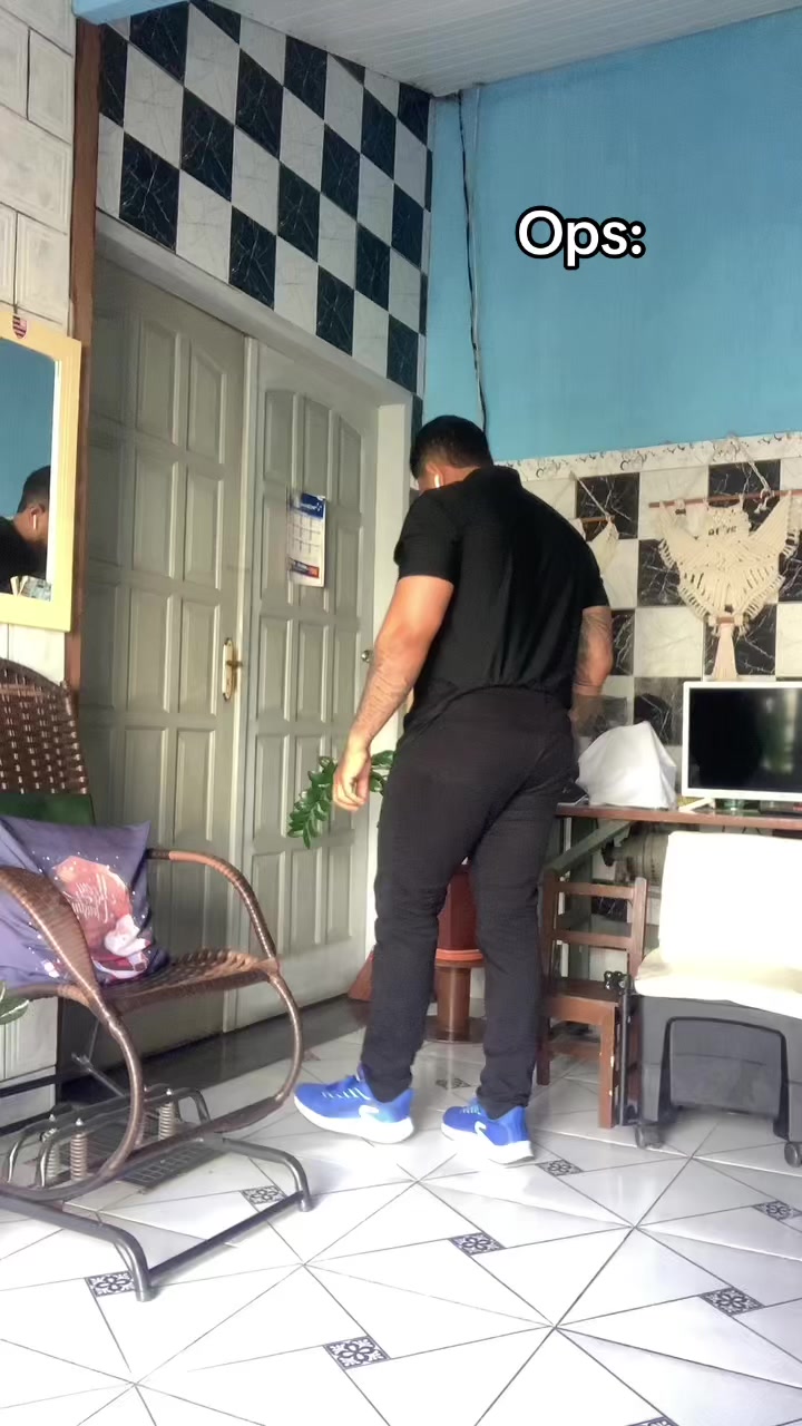@LelecoMoreno