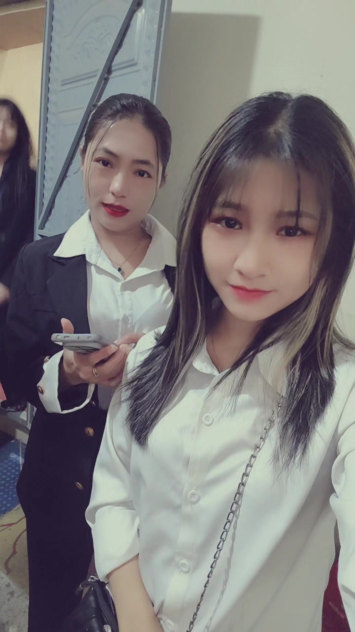 @☘️Phyu Lay Nwe☘️