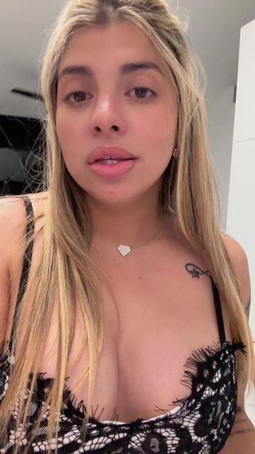 @Viviana