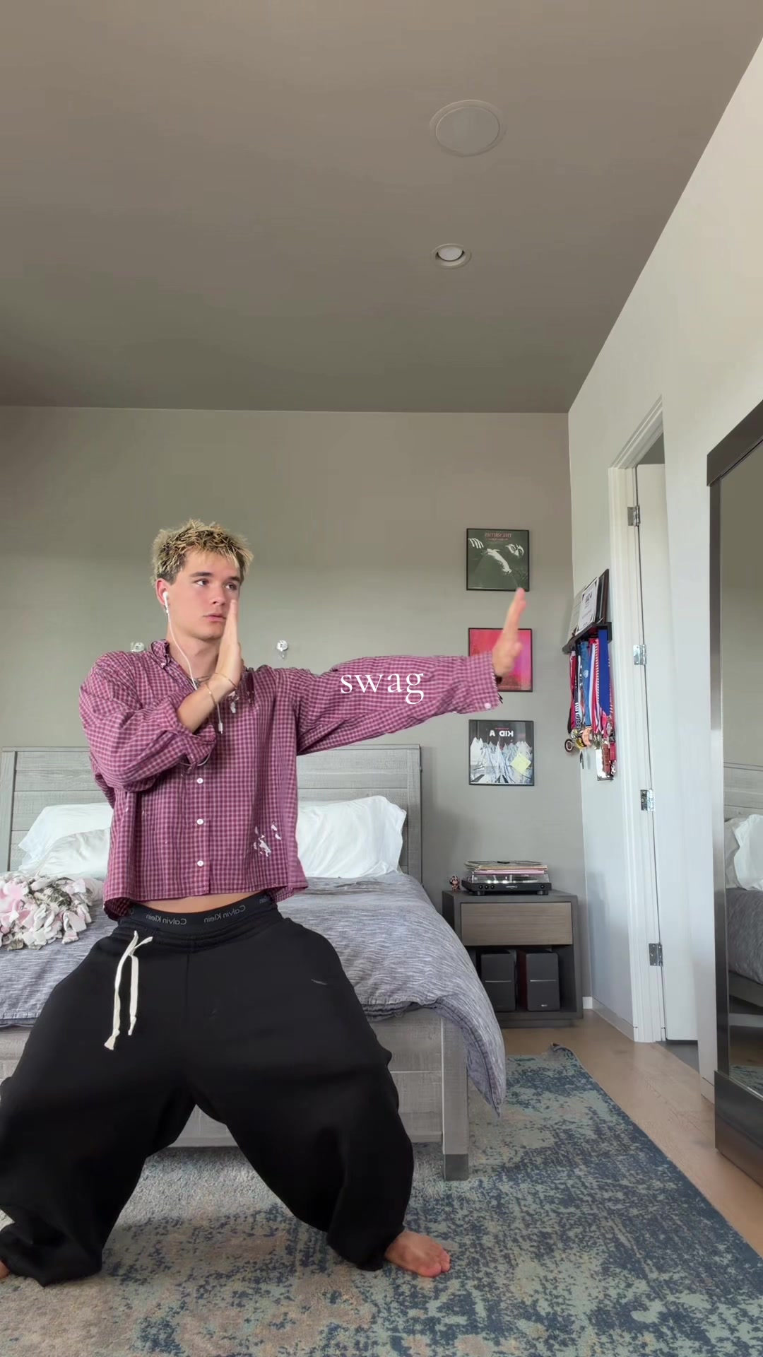 @cjvo