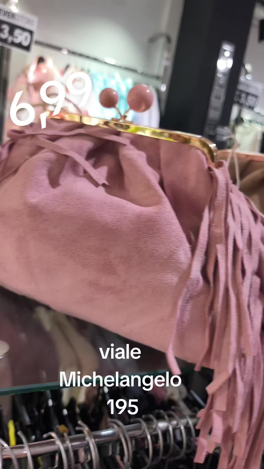 @sevenstorevialemichelangelo195