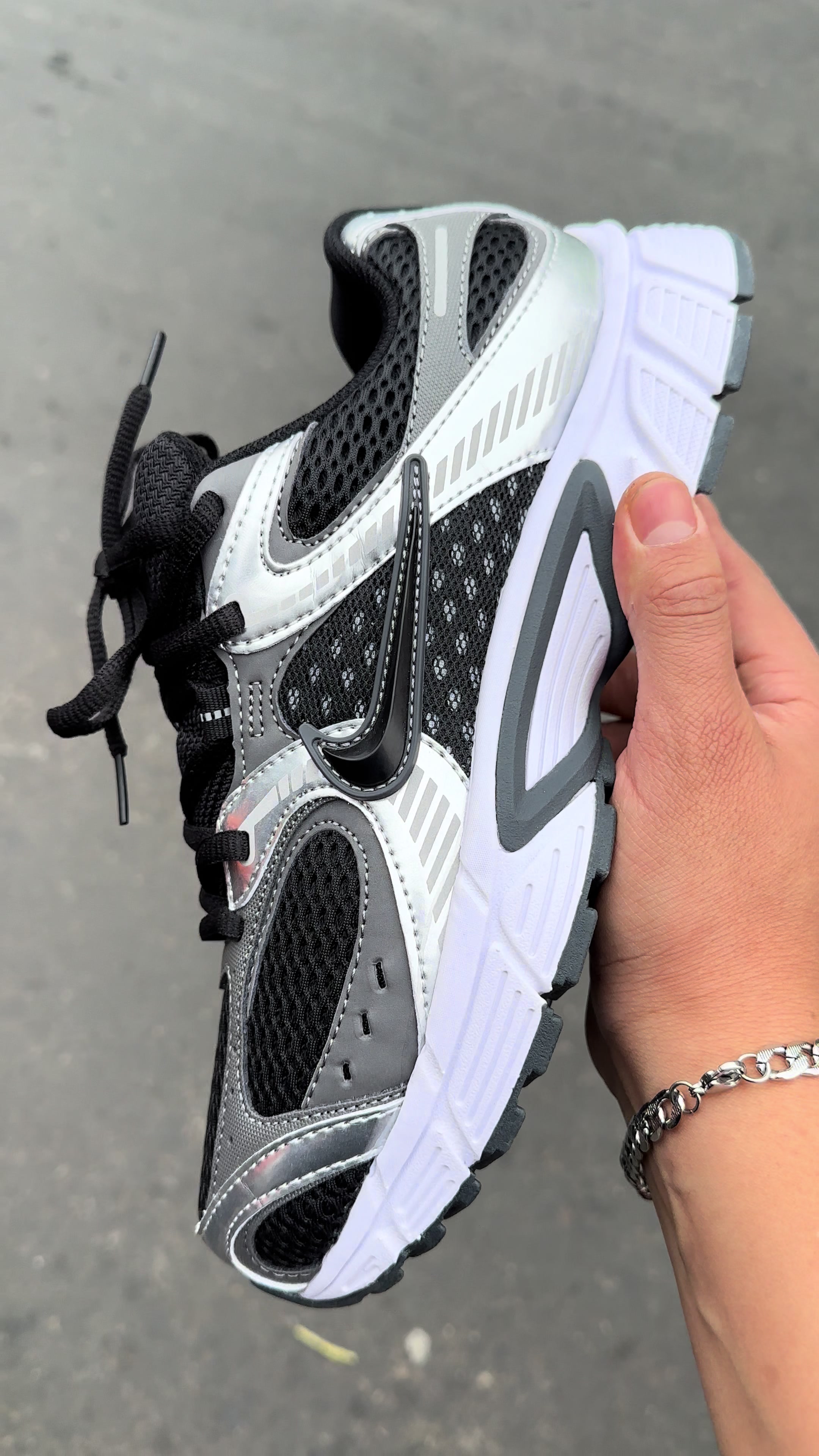 @TONYSNEAKERS