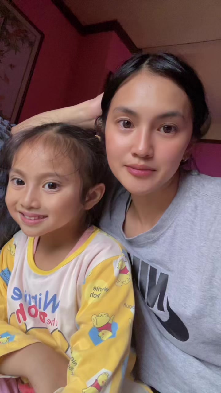 @Mommy Ebon and Baby Luna