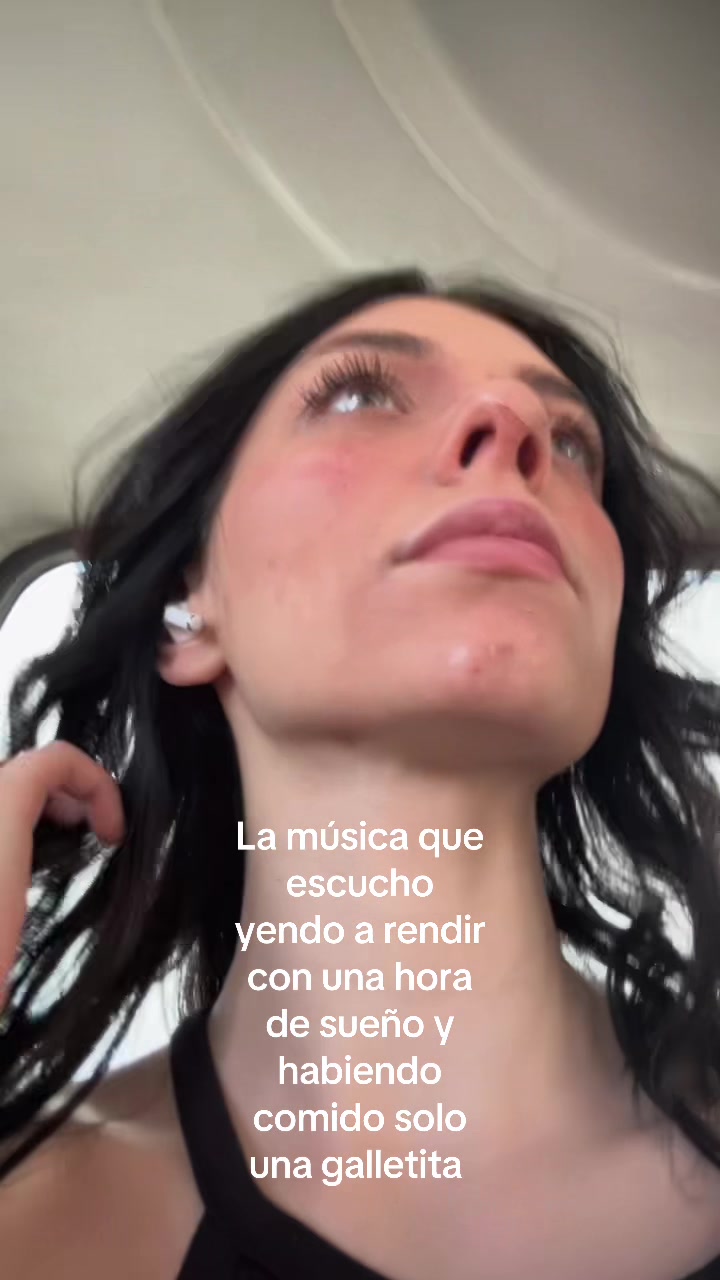 @candeluuuz