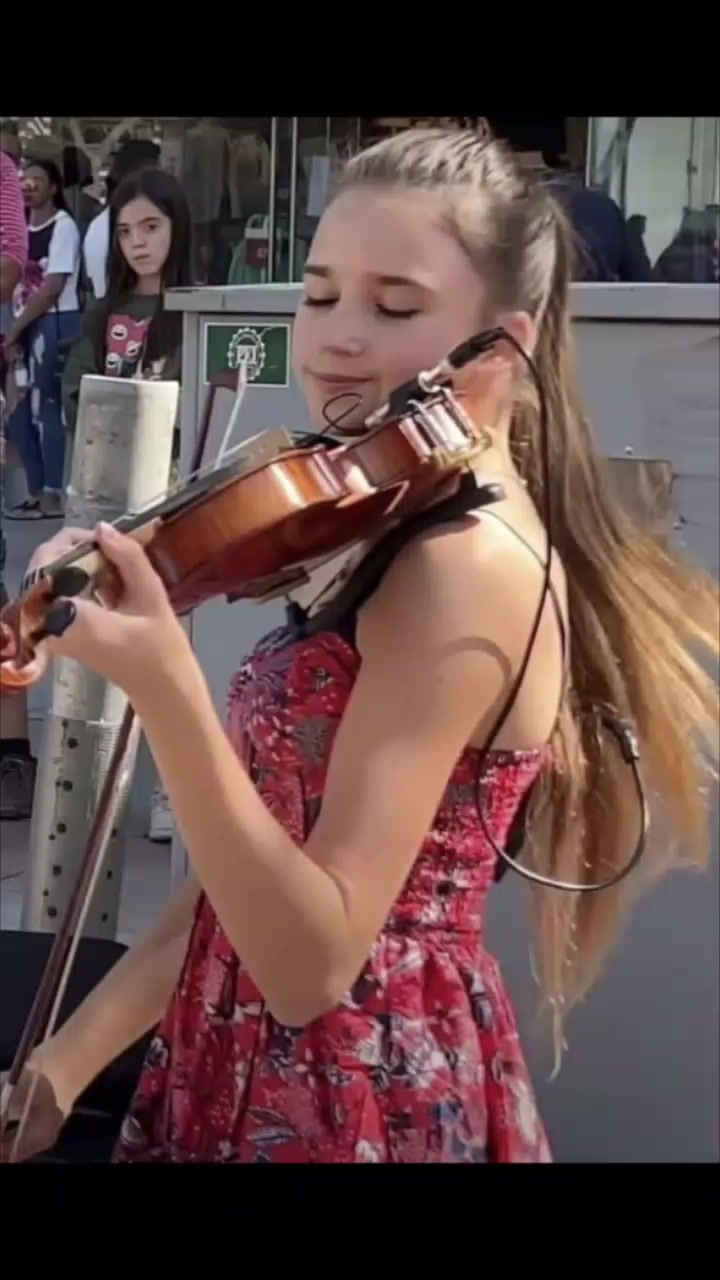@karolina protsenko