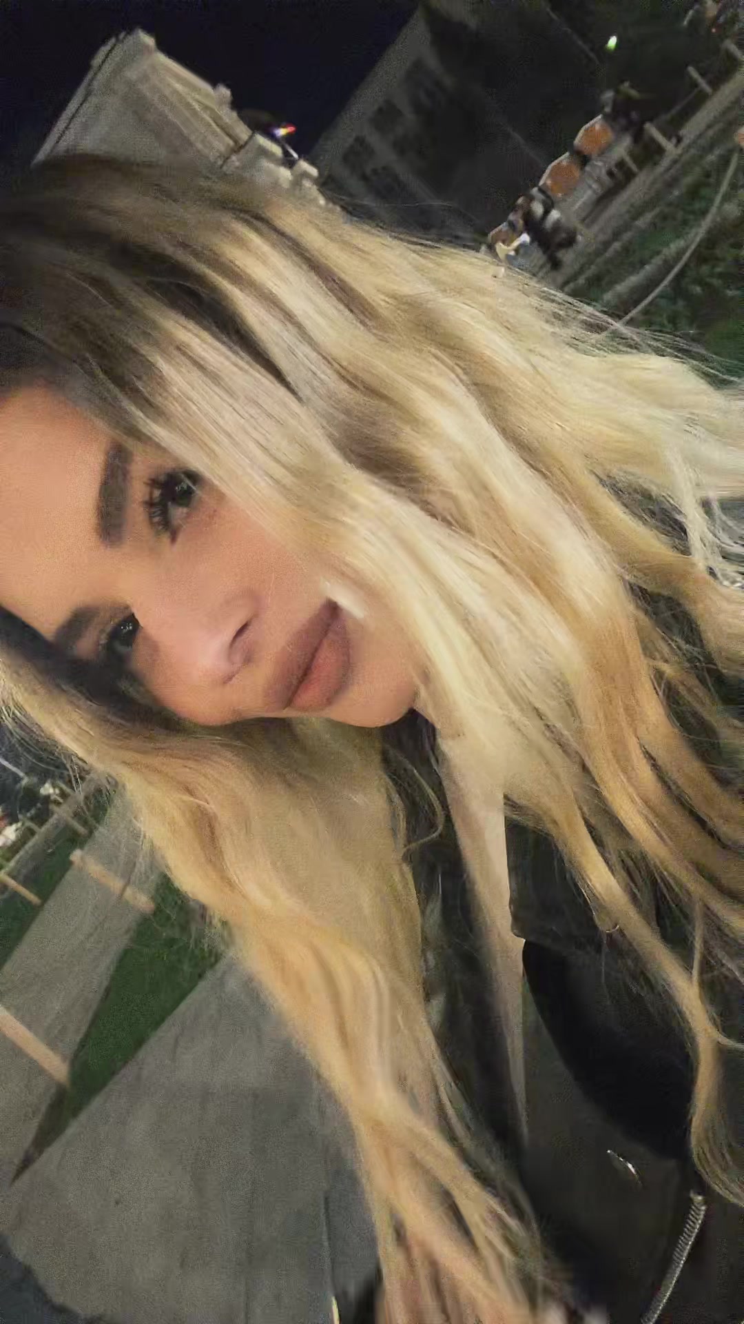 @🖤