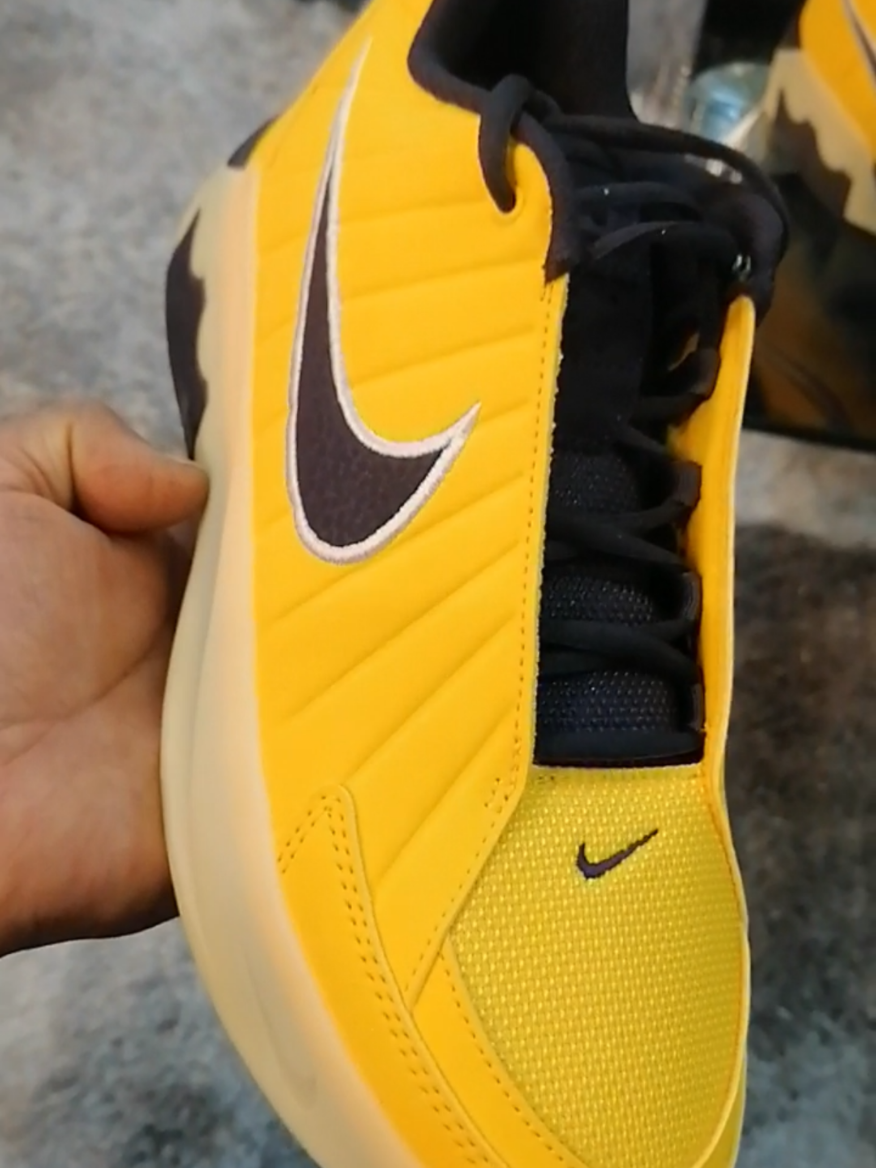 @Sneakers manitos👍