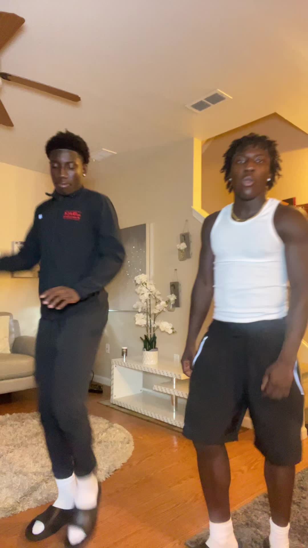 @J4🕺🏾.
