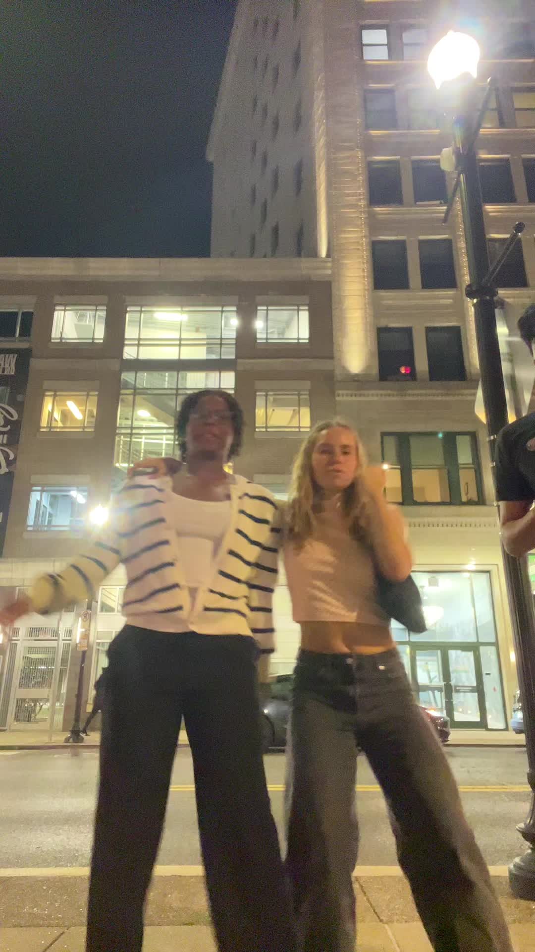 @nia