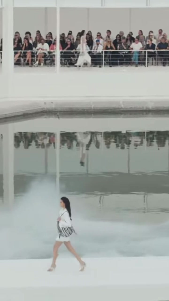 @models walk✨