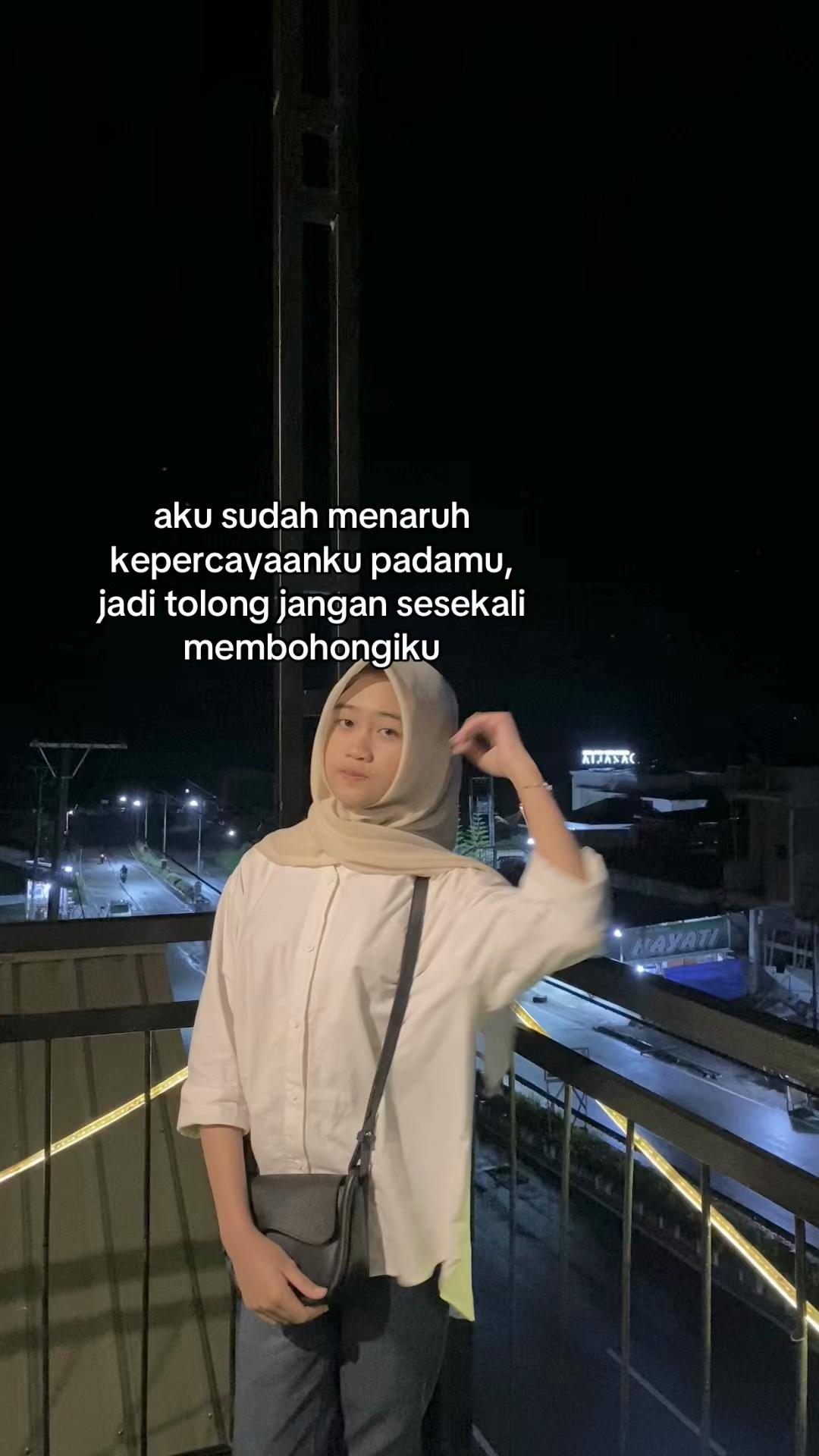 @✮