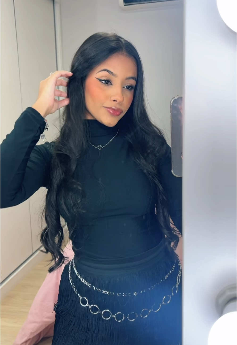 @𝐯𝐢