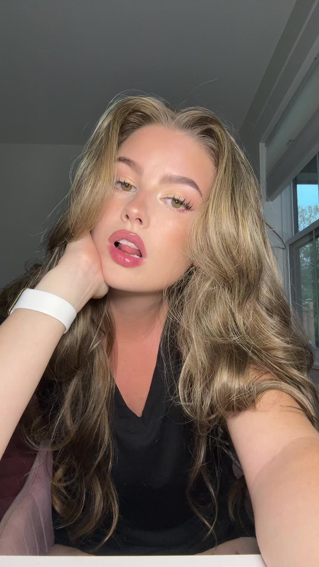 @ashleyardor